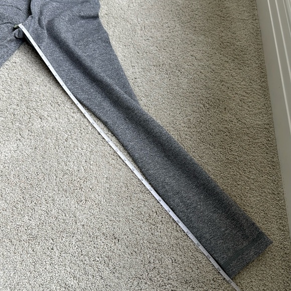 Lululemon Wunder Under Leggings - Picture 2 of 4